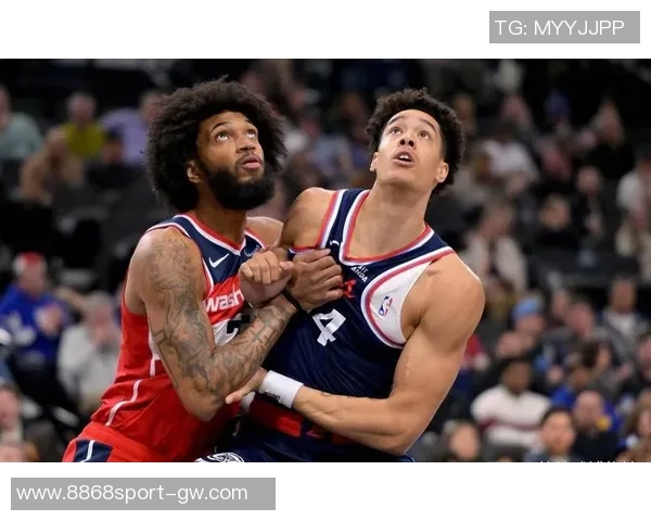 小卡表现起伏不定17投9中斩获22分8篮板6助攻三分球全失落空