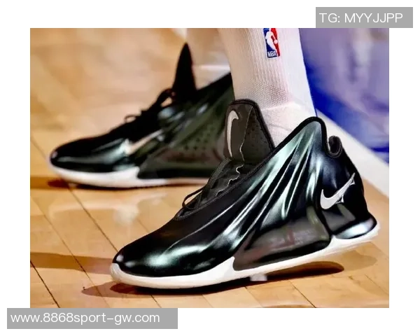 戈登今日穿搭JOKER1PE球鞋个人Logo设计引发球迷热议 戈登今日穿搭JOKER1PE球鞋个人Logo设计引发球迷热议